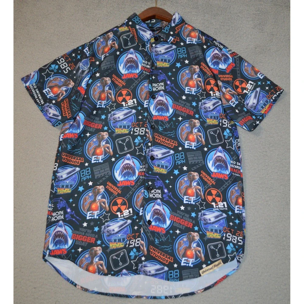 Universal Studios Mens Button Up Shirt Size‎ Small Amblin Retro Collage JAWS ET
